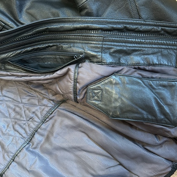 Vintage Men’s Wilson’s Leather Black Jacket Size XL - Picture 7 of 12